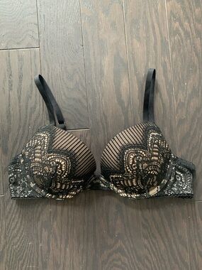Victoria's Secret Dream Angels Push-Up Black Overlay Bra with Nude Lining